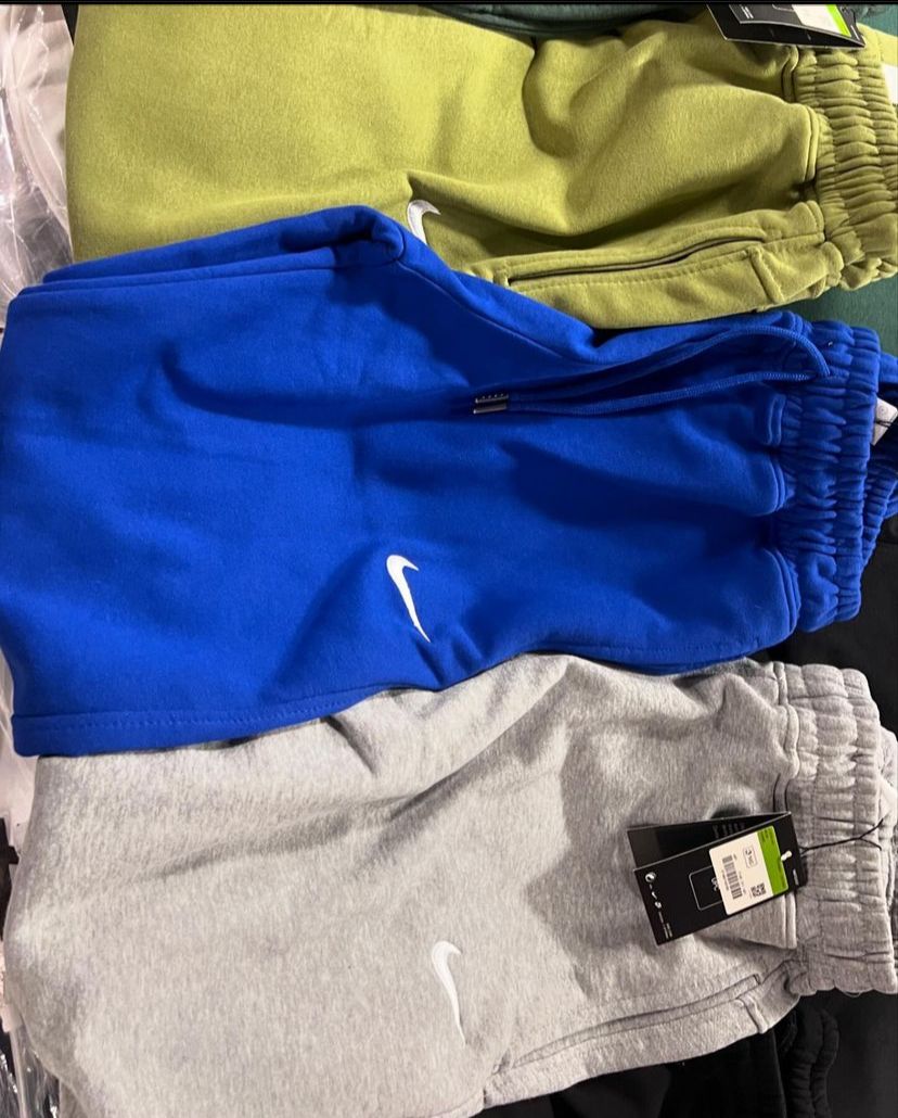 Nike Mirror Regular Fit Sweatpants (Men And Women)