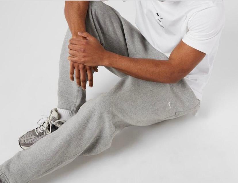 Nike Mirror Regular Fit Sweatpants (Men And Women)