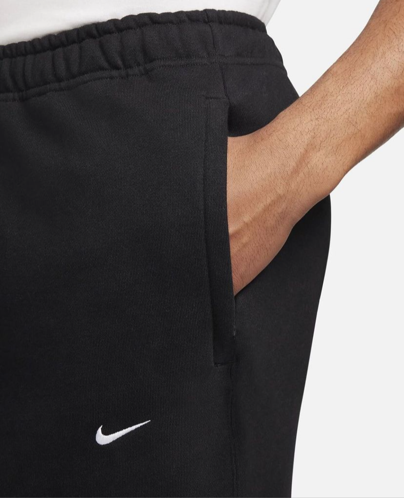 Nike mirror straight Leg sweatpant ( men and women )