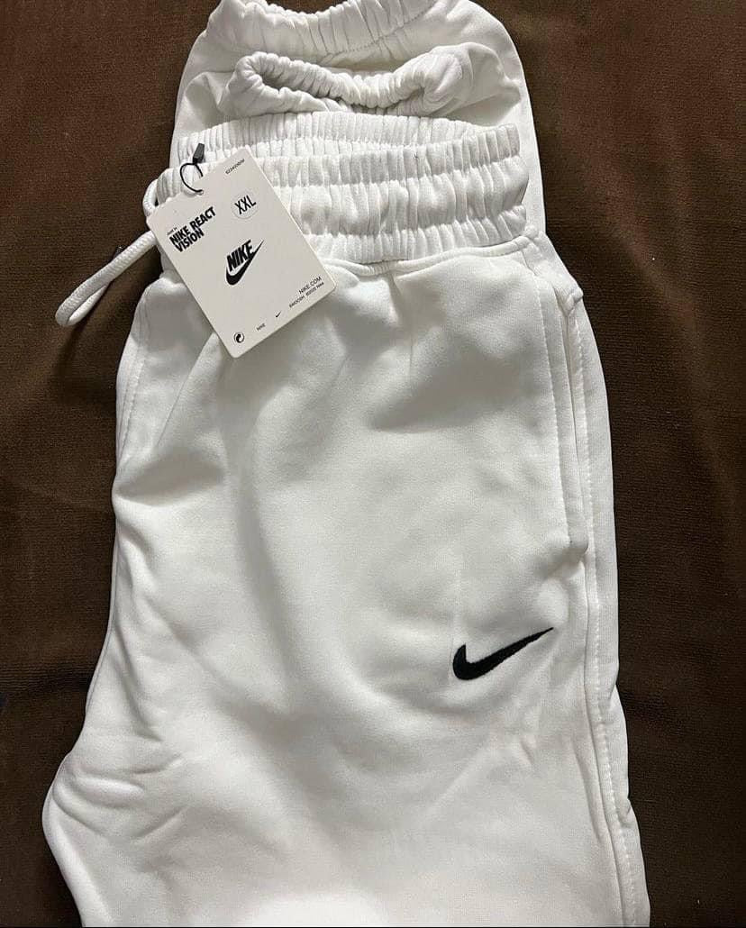 Nike Mirror Regular Fit Sweatpants (Men And Women)