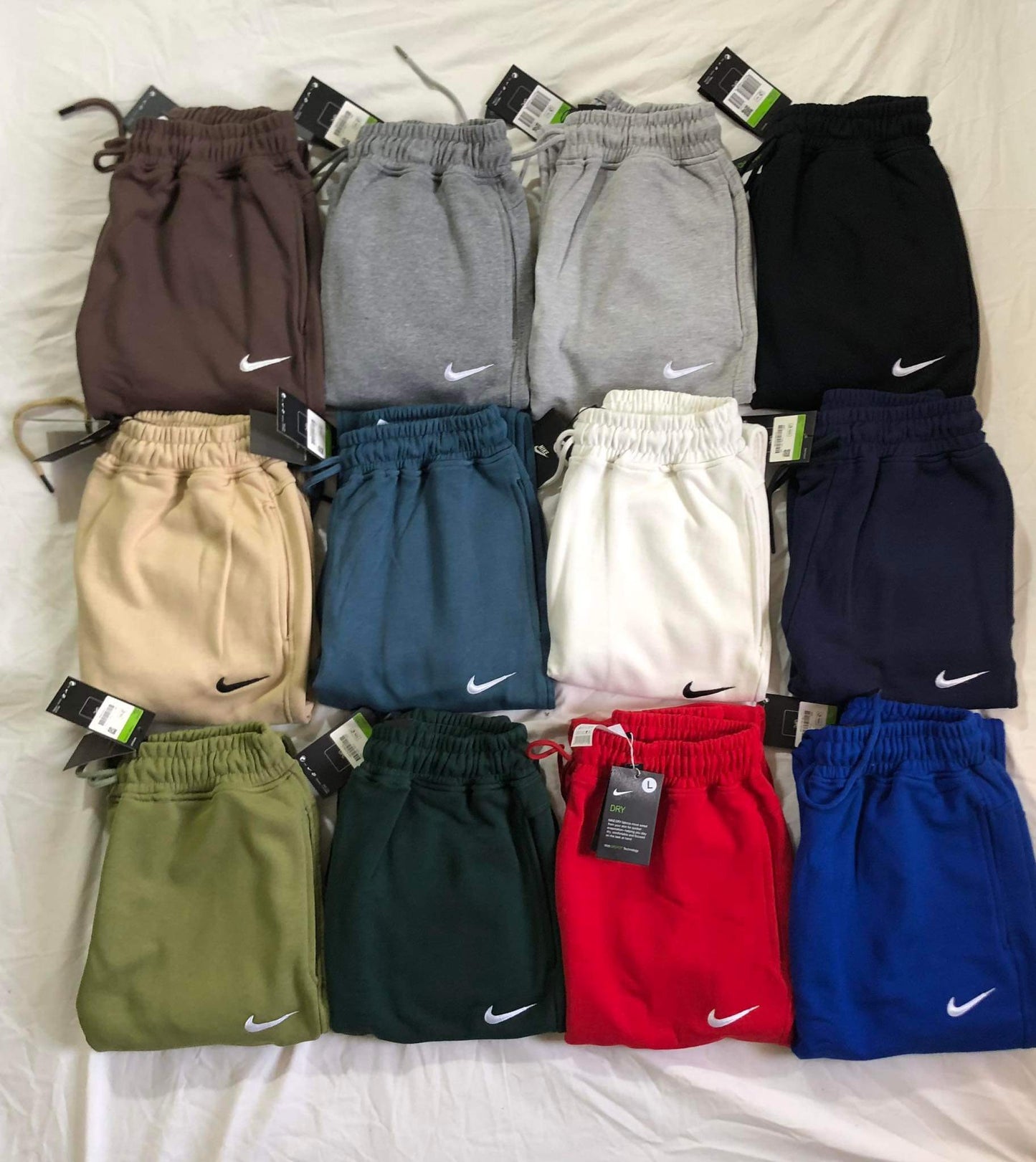 Nike Mirror Regular Fit Sweatpants (Men And Women)