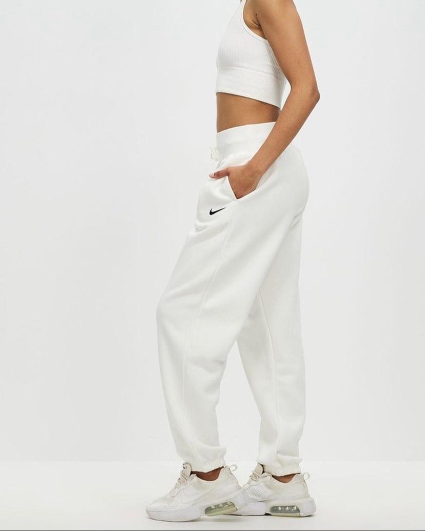 Nike Mirror Regular Fit Sweatpants (Men And Women)